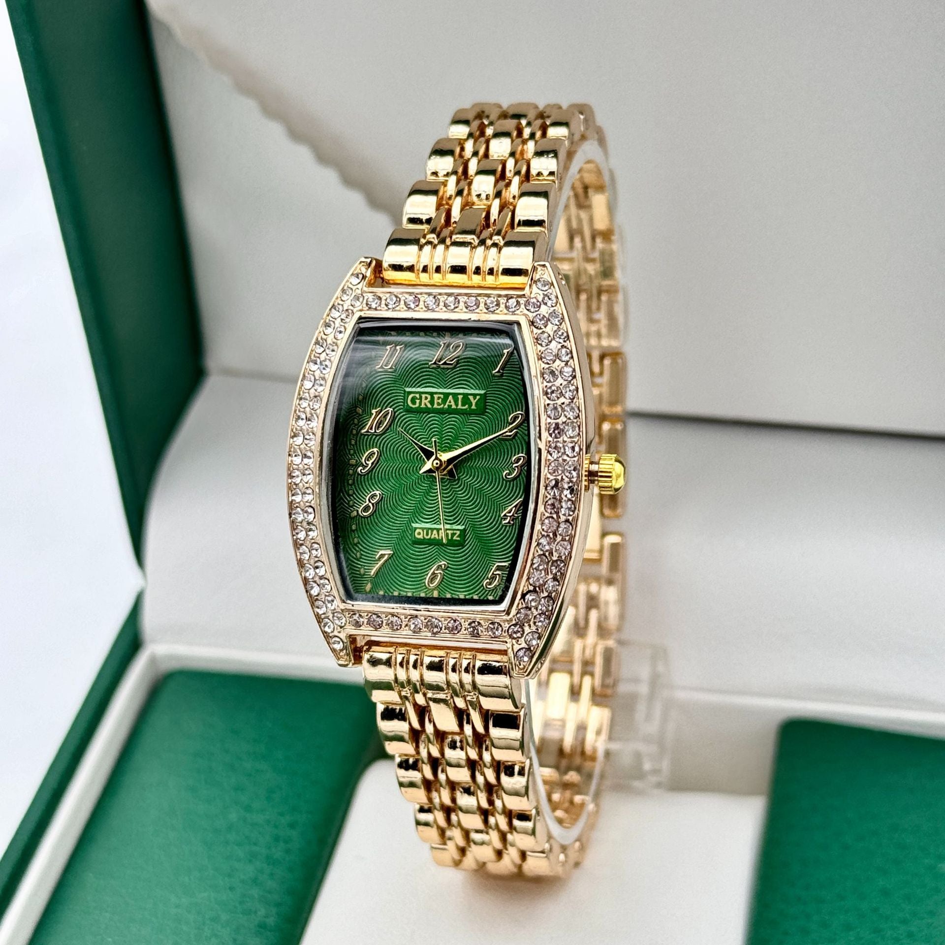 Diamond-encrusted Watch Barrel-shaped Dial Metal Bracelet Quartz Ladies' Watch